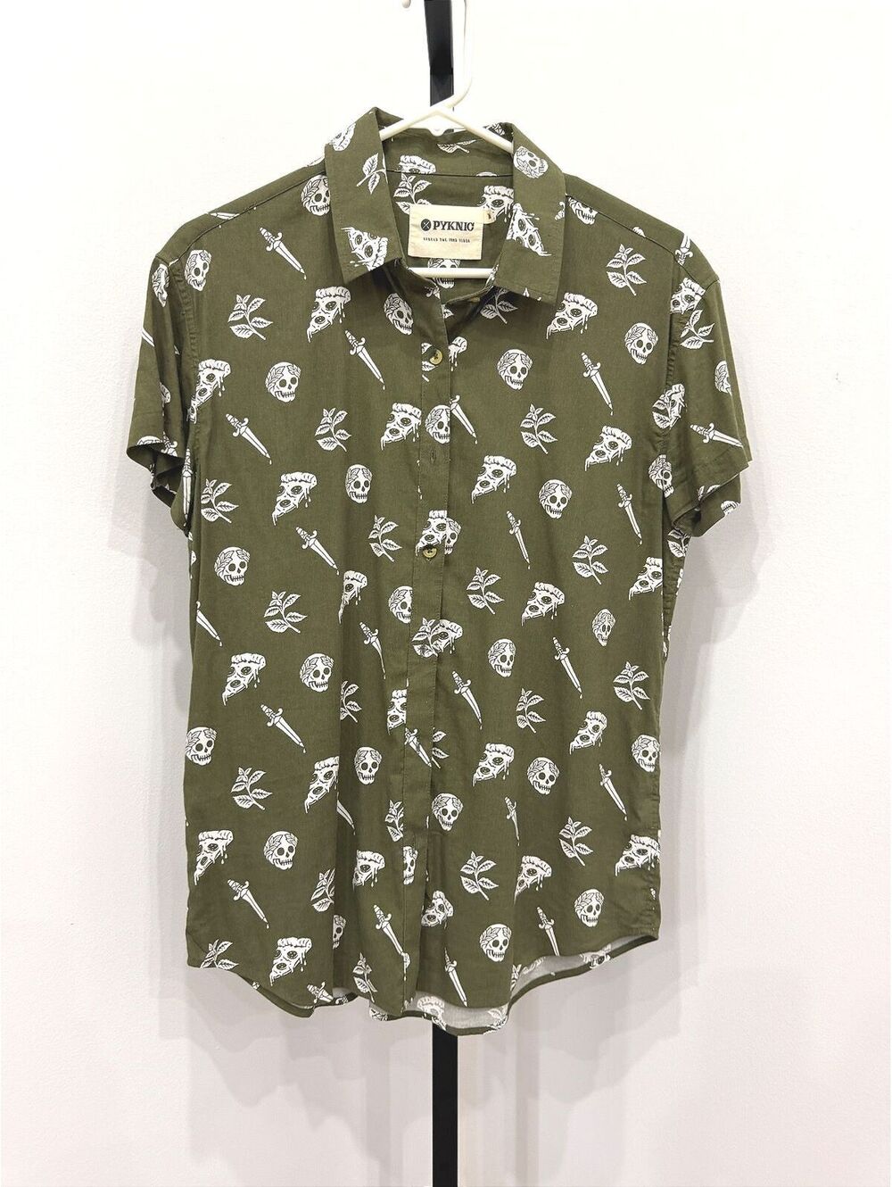 PYKNIC Olive Green Short Sleeve Shirt with White Skull and Dagger Print, Size M